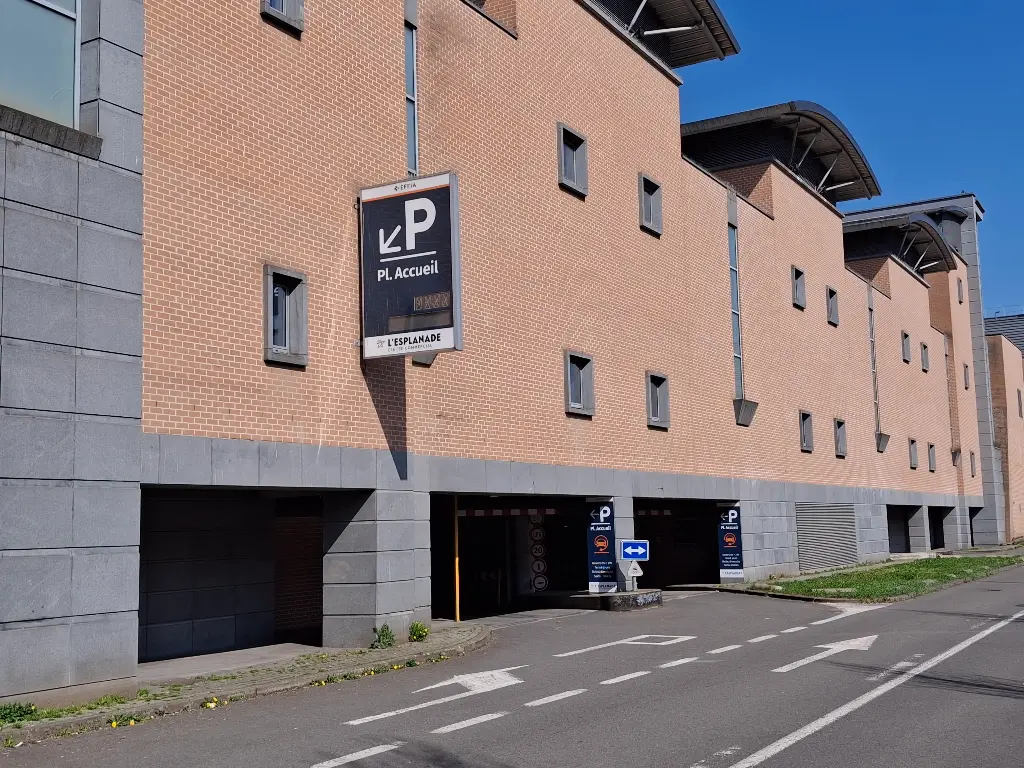LES PARKINGS DE L'ESPLANADE